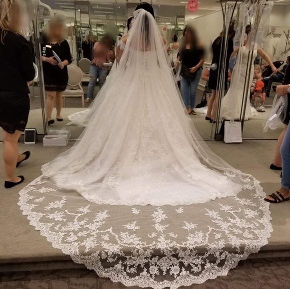 Wedding Dress - Picture 2 of 5